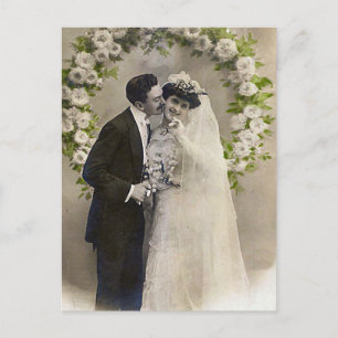 Vintage Romantic Bride and Groom Photos Vykort