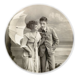 Vintage Romantiskt par med parasol Knopp