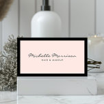 Vintage Rosa Makeup och Beauty Affärskort Visitkort<br><div class="desc">Den här klassiska visitkortsmallen i mjuk rosa med svart gräns ge per professionell och förfinat första intrycket. En ren och enkel estetik med lätt vintage. © 1201AM-KREATIV</div>