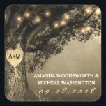 Vintage Rustic Carved Oak Wedding Favor Stickers Fyrkantigt Klistermärke<br><div class="desc">Vintage Rustic Carved Oak Träd Wedding Favor Stickers - klär upp dina bröllop-kuvert, placera kort eller fäst på favoriter med mera. Utformningen har en fantastisk ekbakgrund träd över en vintage som har drabbats av problem med ljus. Du kan "vårda" hjärtat till initialerna efter eget val. Visa hela matchande designsamling på...</div>