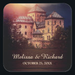 Vintage Rustic Fairytale Castle Favor Fyrkantigt Klistermärke<br><div class="desc">Elegant bröllop är för ett klistermärke som innehåller ett vackert slott mot en rustik lada-bakgrund.</div>
