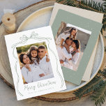 Vintage Sage Grönt Bow God jul 2 Photo Julkort<br><div class="desc">Fira julhelgen med det här charmerande julkortet som ger din familjs foto inramat av en grönt och band på en skarp vit bakgrund. "God jul" är elegant skrivet i ett handskrivet skript för charming Sage grönt, med utrymme att anpassa din familj namn nedan. Kortets baksida visar ytterligare ett foto mot...</div>