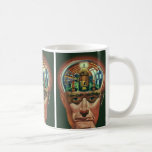 Vintage Science fiction, Alien Brain i laboratorie Kaffemugg<br><div class="desc">Vintage illustrerar futuristiska Science fiction utomjordingar och robotbilder som visar ett laboratorium för en man med hjärnan exponerad. En klassisk tecknad bok-design med en cyborgforskare med handen till sin hacka med en intensiv blick på hans ansikte och ser ut som om han tänker på framtiden eller kanske bara tänker på...</div>