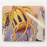 Vintage Science Fiction Alien Krig Invasion Bläckf Musmatta<br><div class="desc">Vintage illustration utomjordingar och robotar science fiction-bild med en stor futuristisk alien bläckfisk-liknande monster som invaderar en stad och plockar upp en buss full av människor. En retro sci-fi serietidningsdesign med ett varelse som förstör en framtidsmetropol där människor faller ut ur bussen till den urbana marken nedanför.</div>