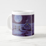 Vintage Science fiction Earth Rover-Utomjordingar  Jumbo Mugg<br><div class="desc">utomjordingar för futuristiska av vintage och robotar i science fiction med en klassisk 50-sekundersdesign för tecknad i bok. Retro sci fi-design med främmande astronauter på en främmande planet med rymden fordon, lunar eller måne och tittar upp på jorden och rymden och väver. En mörk himlar med ljusa stjärnor och planeter....</div>
