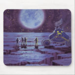 Vintage Science fiction Earth Rover-Utomjordingar  Musmatta<br><div class="desc">utomjordingar för futuristiska av vintage och robotar i science fiction med en klassisk 50-sekundersdesign för tecknad i bok. Retro sci fi-design med främmande astronauter på en främmande planet med rymden fordon, lunar eller måne och tittar upp på jorden och rymden och väver. En mörk himlar med ljusa stjärnor och planeter....</div>