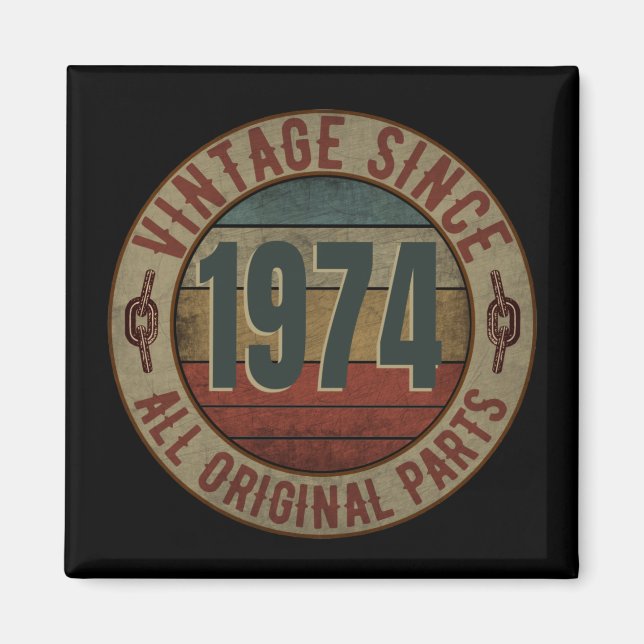 VINTAGE SEDAN 1974 ALLA ORIGINALDELAR. MAGNET (Framsidan)