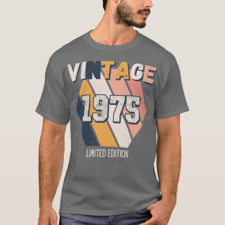 Vintage sedan 1975 Roligt för födelsedagspresro T Shirt
