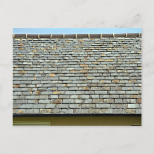 Vintage Slate Tak Tiles mot Blå himmel Vykort