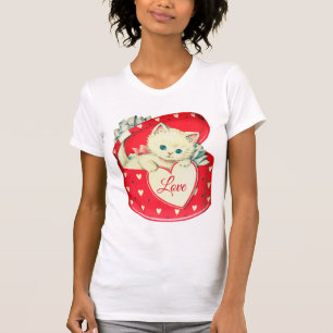 Vintage söt kattunge i en presentlåda med hjärtan t shirt