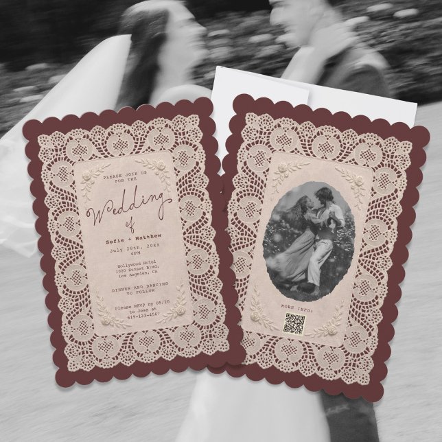 Vintage spetsdoily burgunderröd bröllop inbjudningar (Vintage Lace Doily Burgundy Wedding Invitatio)
