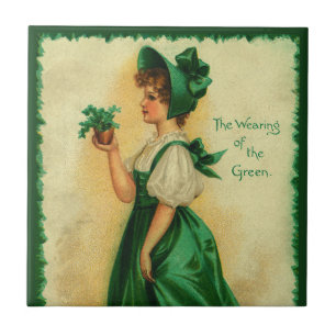 Vintage St. Patrick's Day ung kvinna iklädd grönt Kakelplatta