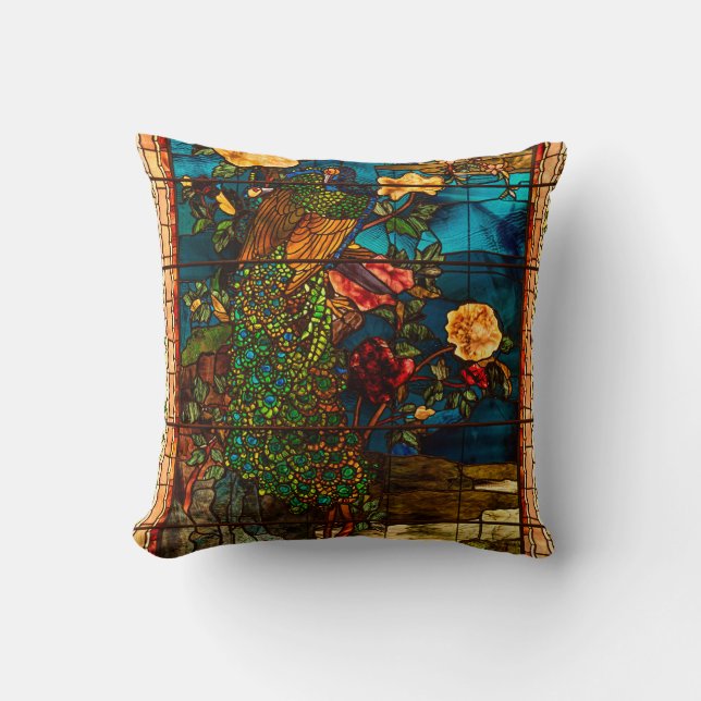 Vintage Stained Glass with Peacocks and Flowers Kudde (Framsida)