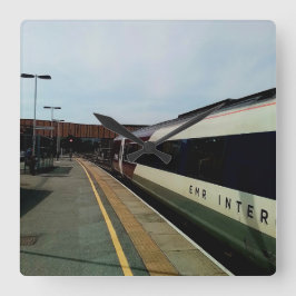 Vintage stil tåg fyrkantig klocka