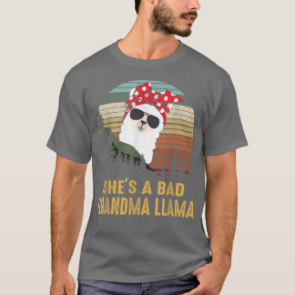 Vintage Sunset, hon är en dålig mormor Llama Llama T Shirt