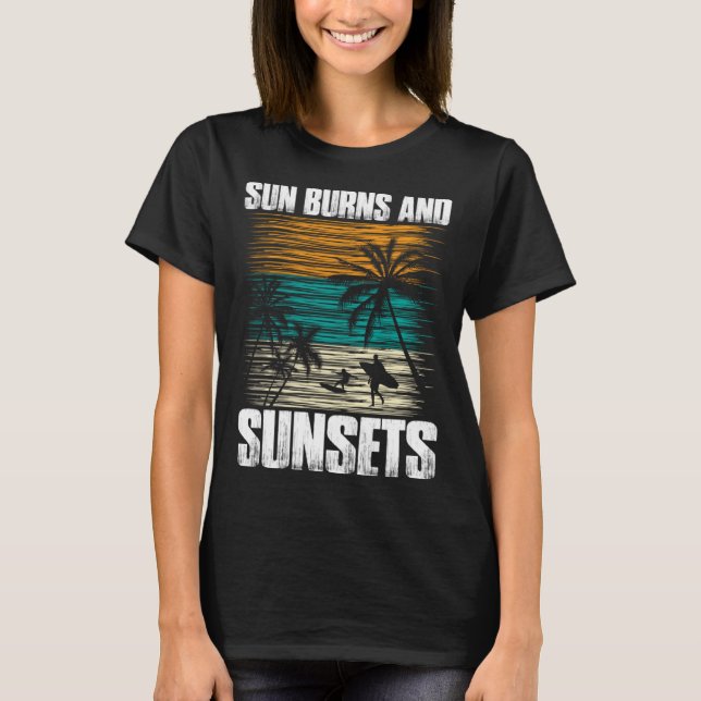 Vintage Surfer Retro Surfing Beach, sommaruppehåll T Shirt (Framsida)