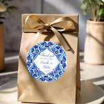 Vintage Talavera Azulejo Blue tile bröllopsförmån Runt Klistermärke<br><div class="desc">Vintage Talavera Azulejo Medelhavsblå och vita plattor med bröllop tryckt tack för att du föredrar klistermärken personlig för klistermärken,  brider och klistermärken för namn</div>