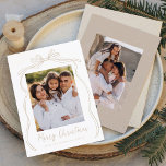 Vintage Taupe Bow God jul 2 Photo Julkort<br><div class="desc">Fira julhelgen med det här charmerande julkortet som ger din familjs foto inramat av en festlig taupbåge och band på en skarp vit bakgrund. "God jul" är elegant skrivet i ett charmigt handskrivet manus, med utrymme att anpassa din familj namn nedan. Kortets baksida visar ytterligare ett foto mot en lekfull...</div>