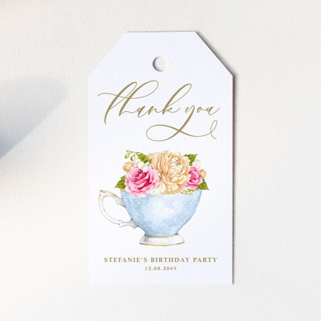 Vintage Tekopps Blomsterbukett Tekoppsfest Födelse Presentetikett (Elegant birthday party gift tags featuring watercolor teacup, rose blooms, and lily of the valley. )