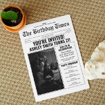 Vintage Tidningen Stil 21:a födelsedagen Party Inbjudningar<br><div class="desc">Fira i stil med den här vintage tidningen stil födelsedag som är lika oförglömlig som den stora dagen själv! Det här kreativet och den fullständiga anpassadet ger en bild av en förstasidesartikel, skapar det ett val av perfekt för delstensfödelsedagar som 18, 21, 30, 40, 50, eller en ålder värd en...</div>