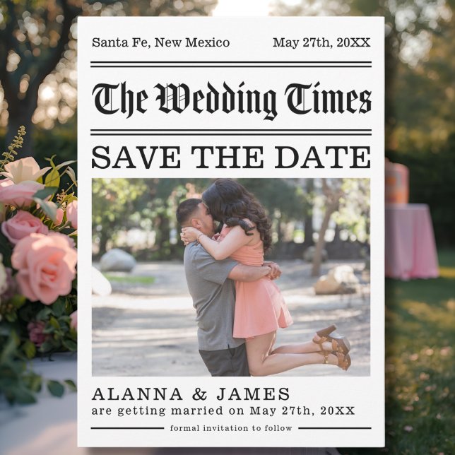 Vintage Tidningsfoto Rubrik Spara Datum Inbjudningar (Newspaper-style Save the Date with romantic photo and vintage typography for modern weddings.)