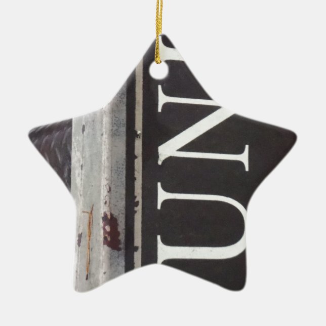 Vintage Tow Lastbil JUNK SIGN Julgransprydnad Keramik (Framsidan)