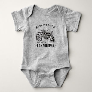 Vintage Tractor for Family Namn Farmhouse Rustic  T Shirt