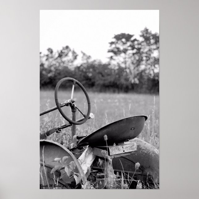 Vintage Tractor in Black and White Poster (Framsidan)