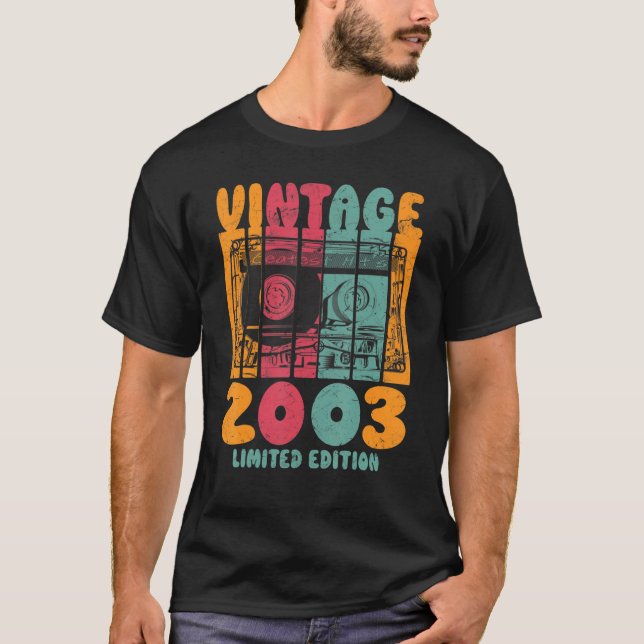 Vintage Underbarare Hits 2003 Retro Birthday T Shirt (Framsida)