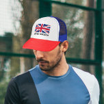 Vintage Union Jack (W/Black "United Kingdom" Text) Keps<br><div class="desc">Bära Union Jack var du än är med snyggten! Innehåller en vintage/begagnad brittisk Flagga med texten "Förenade kungariket" under. Texten är svart (det finns även färg).</div>