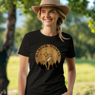 Vintage vandrande kvinna som älskar att vandra t shirt