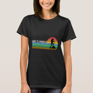 Vintage vandring Född att vandra Retro solnedgång T Shirt