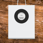 Vintage Vinyl Record Music Black Bachelor Helg Runt Klistermärke<br><div class="desc">Snyggt vintage vinylpost stil bachelor helg klistermärken. Utformningen har svart vinylpost,  helg och anpassat namn och datum.</div>