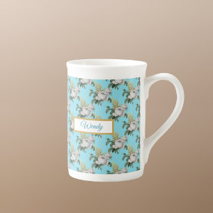 Vintage Vit ros Mönster om Aqua Monogram Benporslin Mugg
