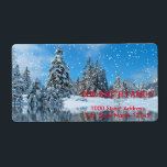 Vintage Vita Snö Glitter Julgran Helgdag Fraktsedel<br><div class="desc">Det här är Helgdag adressetikett. Den här designfunktionen är ett handskrivet teckensnitt i guld med rulla ram accents på en vit bakgrund i Snö Glitter,  med ett rustiskt texturerat utseende. Anpassningsbar returadress text. Personlig adressetiketter för alla dina utskick.</div>