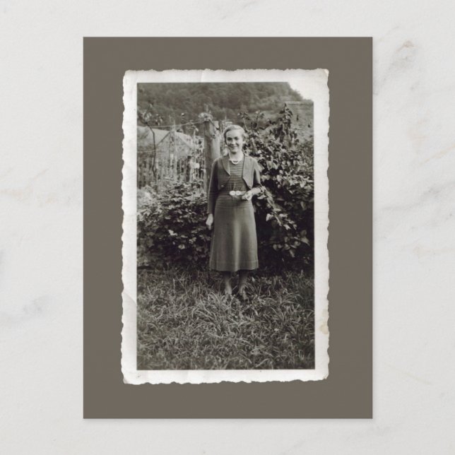 Vintage vykort - unga vinodlarkvinnor (Framsida)