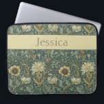 Vintage William Morris Vår Blommigt Laptop Fodral<br><div class="desc">Med den här blommigten får du stil och nåd med den vintage som William Morris inspirerat till. Bakgrunden till rik, marin, kräm och rost känns som en antika tapesin. Skydda din bärbara dator eller surfplatta i stil. Lägg till ett namn för att anpassa det. Gör en underbar jul eller Mors...</div>