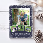 Vintage Winter Wonderland jul Photo Collage Julkort<br><div class="desc">Fira helgdagarna med den här festliga Winter Wonderland God jul Photo Collage. Ett snö gräns omger dina fyra foton som ställs in mot en marin blå bakgrund. Lägg till anpassningsbarna längst fram och bakåt. Med en viss känsla av rustik/vintage är kortet fortfarande trendig och klassiskt. Se hela vår samling med...</div>