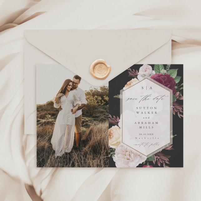 Vintageblommig fotobrudsdatum för kallelse  inbjudningar (Vintage Floral Bouquet Black  Photo Wedding Save the Dates.)