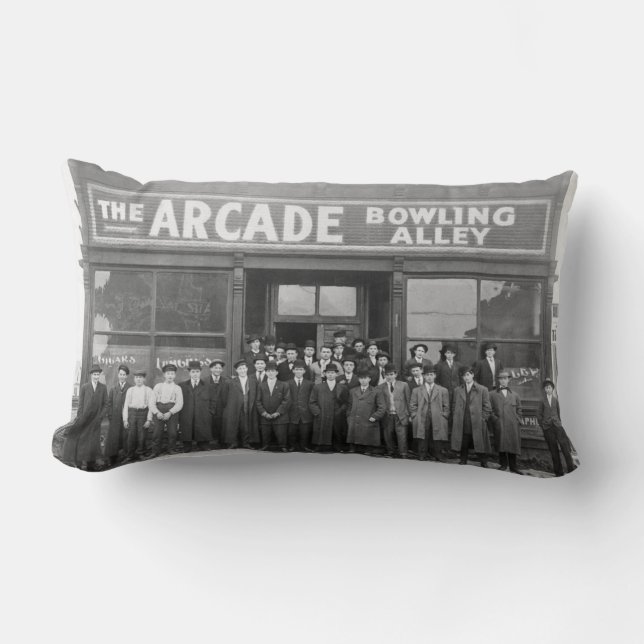 Vintagegalleribowlingbana och beskyddare lumbarkudde (Framsida)