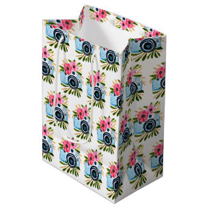 Vintagekameror och rosa blommor födelsedag