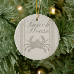 Vintagen för kustnära fartyg i Beach House Crab Julgransprydnad Keramik<br><div class="desc">Den här skrapgåvan till strandhus är en kalmstrandgåva. Bilden har en sandbeklädd bakgrund, med en mönster som ser ut som arbetsyta. Det här är perfekt till strandhuset och får dig på sommaren. Beach house-dekorn borde lugna sig och kännas som en avslappnad-buk som kommer undan. För en nautisk känsel och färg...</div>