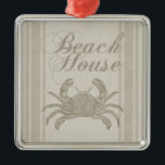 Vintagen för kustnära fartyg i Beach House Crab Julgransprydnad Metall<br><div class="desc">Den här skrapgåvan till strandhus är en kalmstrandgåva. Bilden har en sandbeklädd bakgrund, med en mönster som ser ut som arbetsyta. Det här är perfekt till strandhuset och får dig på sommaren. Beach house-dekorn borde lugna sig och kännas som en avslappnad-buk som kommer undan. För en nautisk känsel och färg...</div>
