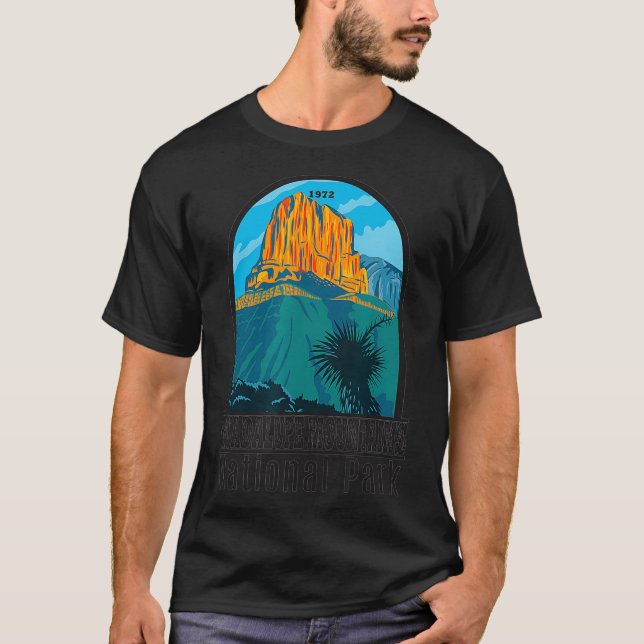 Vintagen Guadalupe Mountains nationalpark  T Shirt (Framsida)