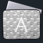 Vintagen Monogram för Luxury Silver Elegant Laptop Fodral<br><div class="desc">Luxury Silver Elegant,  Vintage Girly Monogram Fodral. Fodral kan anpassas så att det omfattar ditt första och första namn.</div>