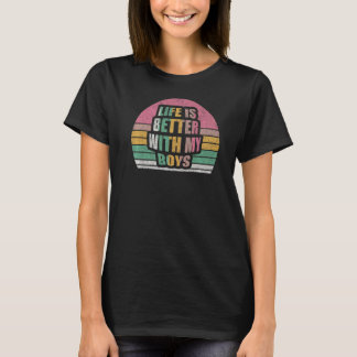 Vintagen Retro Life är bättre med min pojkvän Mamm T Shirt