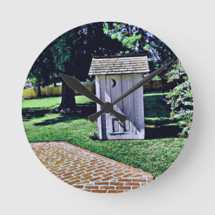 VintageOuthouse från Harrys Truman barndom Rund Klocka