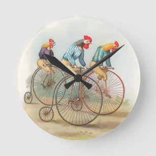 Vintagetuppar på cyklar rund klocka
