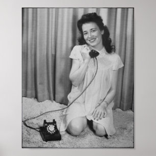 Vintageutvikningsflickan fotograferar affischen poster