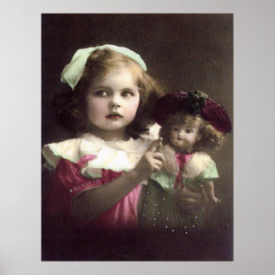 VintageVictorianflicka med dockakonsttrycket Poster